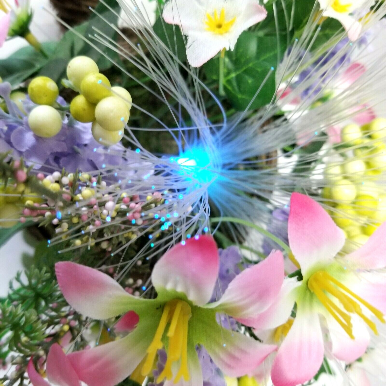 как выглядит Fiber Optic Floral Coffee or Teapot Design in Wicker фото