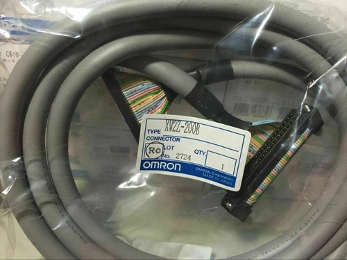 1PC XW2Z-200B XW2Z200B FOR Omron HMI PLC Programming Cable  New