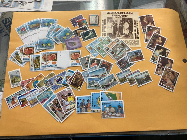 KAPPYSTAMPS WORLD WIDE COMPLETE SETS GUTTER PAIRS SOUVENIR SHEET MINT NH CS1881 KAPPYSTAMPS WORLD WIDE COMPLETE SETS GUTTER PAIRS SOUVENIR SHEET MINT NH CS1881