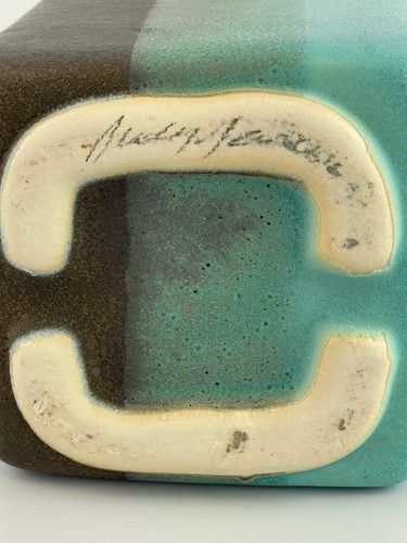 Abstract Artisan Studio Pottery Signed Blue & Black Rectangular MCM Vase - Picture 4 of 5