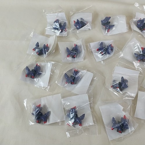 Pokemon Zorua Figure Bundle of 20 Poke Ball Twister 2011 3cm High - New & Sealed - Picture 12 of 18