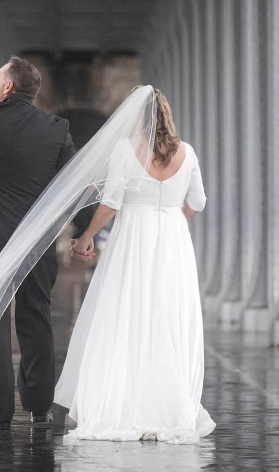 Vestido de novia marfil satinado + velo satinado talla 16 Foto 4 de 4