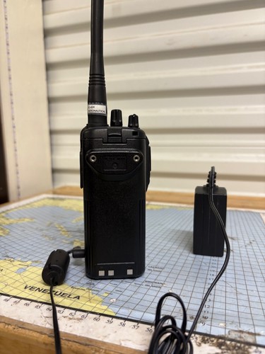ICOM IC-A24 Aviation VHF Air Band Transceiver Radio - Afbeelding 6 van 9