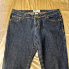SO Juniors Jeans sz 9 Dark Wash Denim Straight Leg Mid Rise Regular Fit Casual
