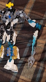 LEGO BIONICLE: Kopaka-Master of Ice (70788) Incomplete