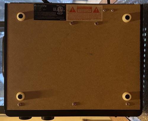 Retrolife Turntable System (TT-185BT) w/FM Radio, Build In Speakers & Bluetooth - Picture 9 of 11