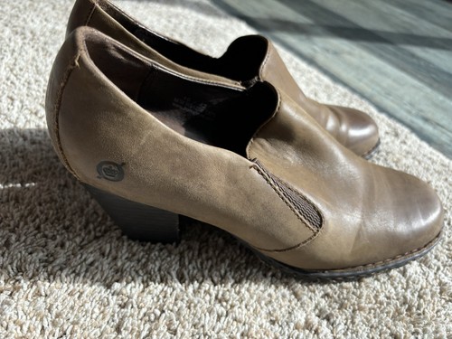 Zapatos sin cordones Born de cuero marrón con tacón cómodos informales para mujer talla 10 - Imagen 3 de 7