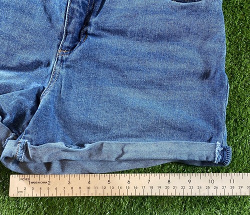 Indigo Rising Women's Shorts Denim Blue Medium Wash Size 7/28 Cut Offs - Picture 5 of 7