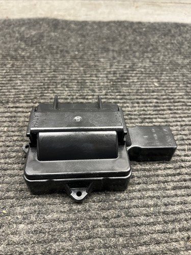 ACDelco 1875960X Distributor Cap Cover - Picture 1 of 5