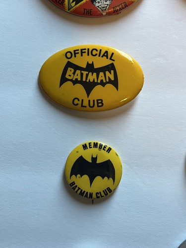 LOT of Vintage 1966 Official BATMAN Club buttons Fan Society Pin-back   - Picture 3 of 6
