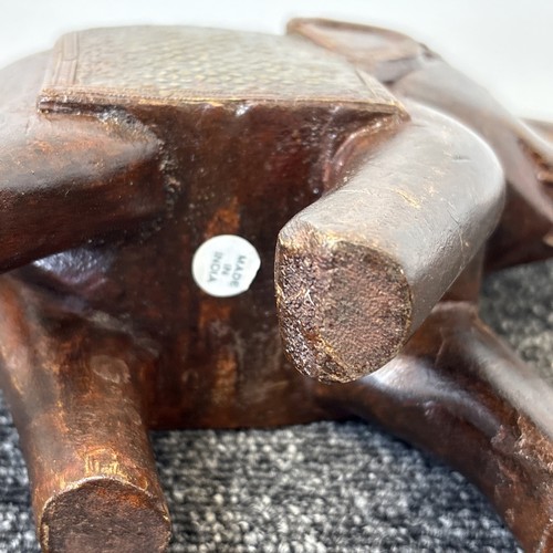 Handgeschnitzter Elefant aus Holz mit goldenen Akzenten Made in India - Bild 10 von 14