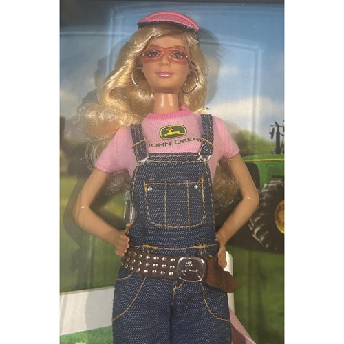 Mattel John Deere Barbie Pink Label Puppe (Neu mit Etikett) - Bild 2 von 3