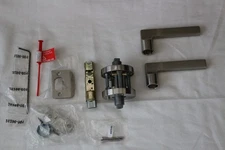 Baldwin Square Privacy Leverset with Contemporary Round Rose Model: PVSQUCRR150