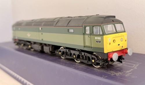 ViTrains V2060 EM Gauge Class 47 47519 BR Two Tone Green