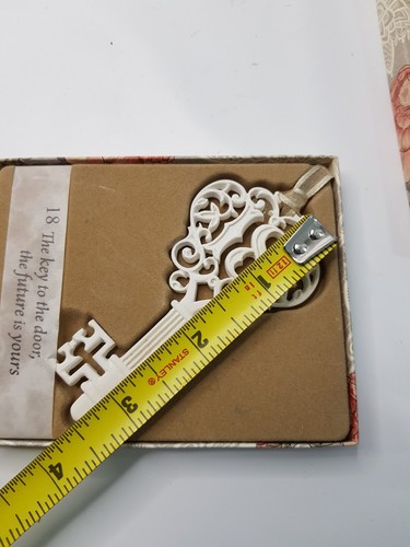 History & Heraldry Delicate Words 18 Birthday Ornament Gift - Future is yours - Picture 3 of 4