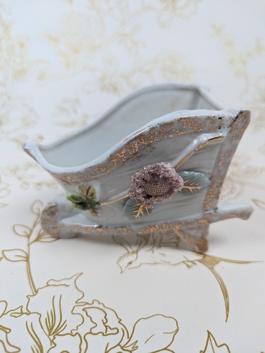 Porcelain Wheelbarrow Decor With Raised Flower And Gold Etching Vintage - Picture 9 of 11
