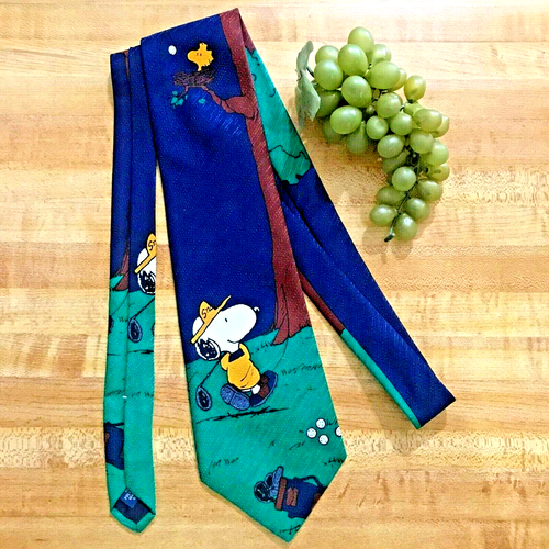 #1048 CARTOON SNOOPY CHARLIE BROWN AND GANG NECKTIE 56 X 4 - Picture 2 of 5