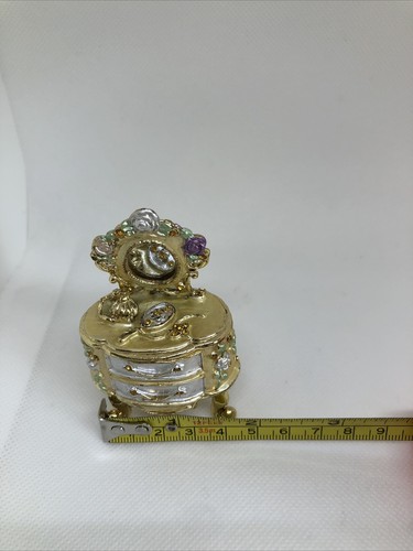 Vintage Style Vanity Jeweled Metal Pill/Trinket Box - Picture 7 of 10