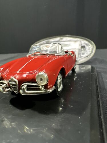 SOLIDO ALFA ROMEO GUILIETTA SPIDER 1958 RED DIECAST CAR 1:43 SCALE - Picture 3 of 21