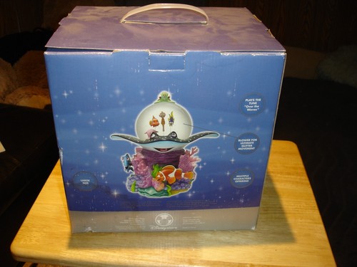 Disney Finding Nemo Snow globe Coral Reef "Over the Waves" - Afbeelding 2 van 11