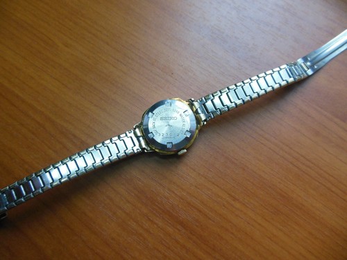 Ladies Seiko Hi-Beat (2205-0240) 17 Jewels Automatic Gold Tone Watch - Working - Picture 8 of 10