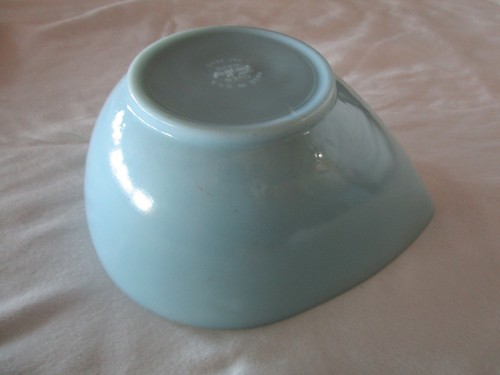 Vintage Fire-King Glass Delphine Blue Teardrop 9.25" W Mixing Bowl 1950's MCM - Picture 5 of 13