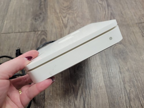 Apple AirPort Extreme 4th Gen 802.11n Wireless Router w/USB A1354 - Picture 3 of 7