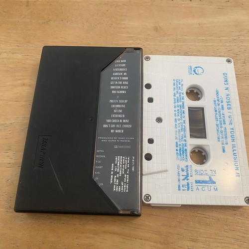GNR Guns N Roses Use Your Illusion 2 ISRAELI CASSETTE TAPE RARE GNR COLLECTABLE - Picture 2 of 3