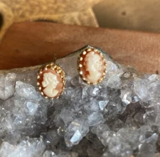 Solid 14K Yellow Gold Stud Shell Cameo Earrings Filigree Post