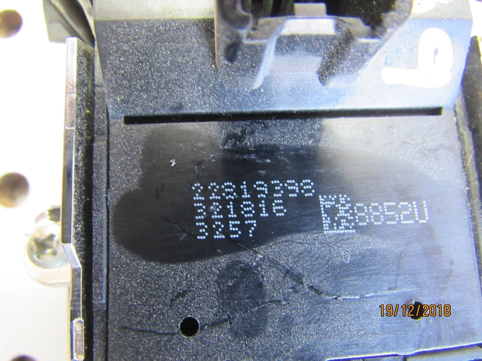 2014 2015 2016 2017 Chevrolet Impala interruptor de janela de energia motorista esquerdo 22819398 - Imagem 3 de 4