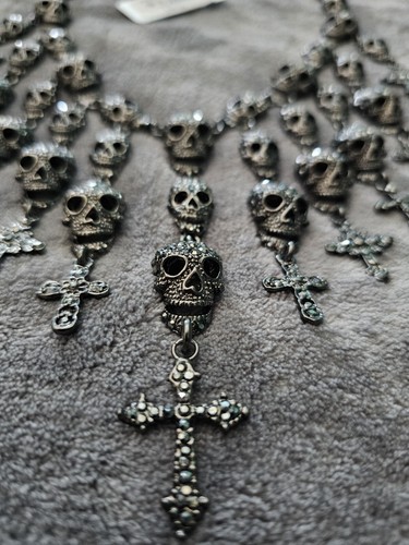 BNWT Mikey London Pewter Silver Tone Skull Cross Crystal Cascade Drop Necklace - Picture 6 of 6