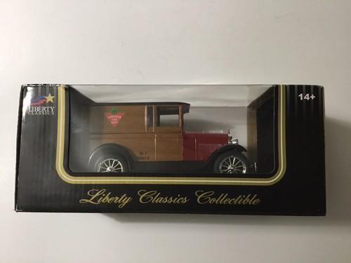 Canadian Tire 1928 Chevy Panel Van Commemorative Truck - Picture 4 of 9
