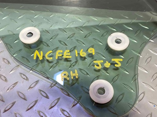 08-14 Ferrari California Rear Right RH Quarter Window Glass (Self Tint) - Picture 8 of 8