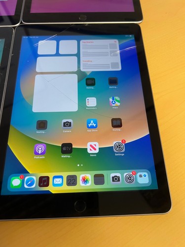 Apple iPad 6th Gen 32GB WIFI / iPad 5th Gen 128GB WIFI - Read Description - Picture 2 of 6