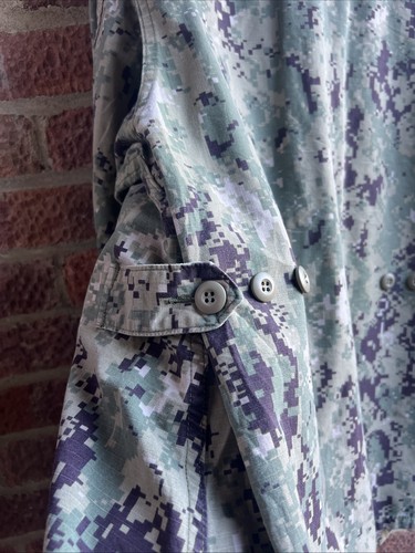 Camisa digital BDU AOR2 US Navy NWU3. Camisa de combate talla mediana/regular. - Imagen 5 de 8