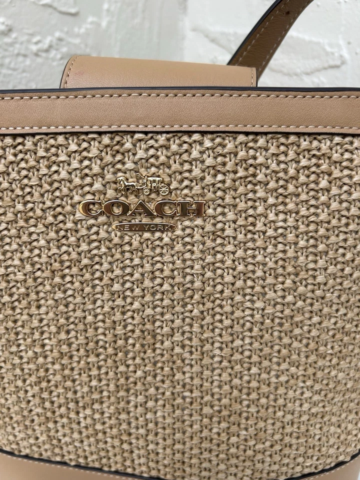 Сумка-ведро Coach Sophie из соломы и гладкой кожи НОВАЯ - Изображение 2 из 4