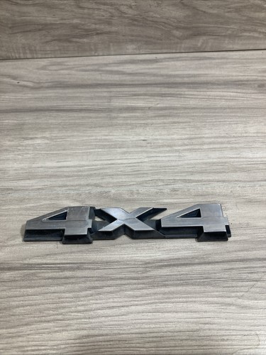 1984-1996 Jeep Cherokee XJ Comanche MJ 4x4 Emblem Badge OEM Used - Picture 2 of 4