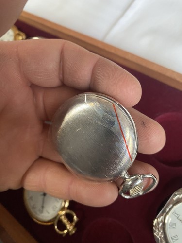 Lotto Orologi da tasca al quarzo ed espositori Edicola 39 Pezzi - Foto 22 di 24