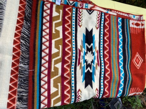 Coperta da lancio, morbida accogliente calda Ecuadane Ecuador Aztec Vegan 48 x 70 - Foto 3 di 4