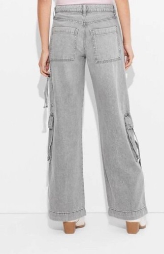 Women's Mid-Rise Wide Leg Cargo Baggy Pants - Wild Fable Size 16 31 Inseam 00s - Picture 2 of 4