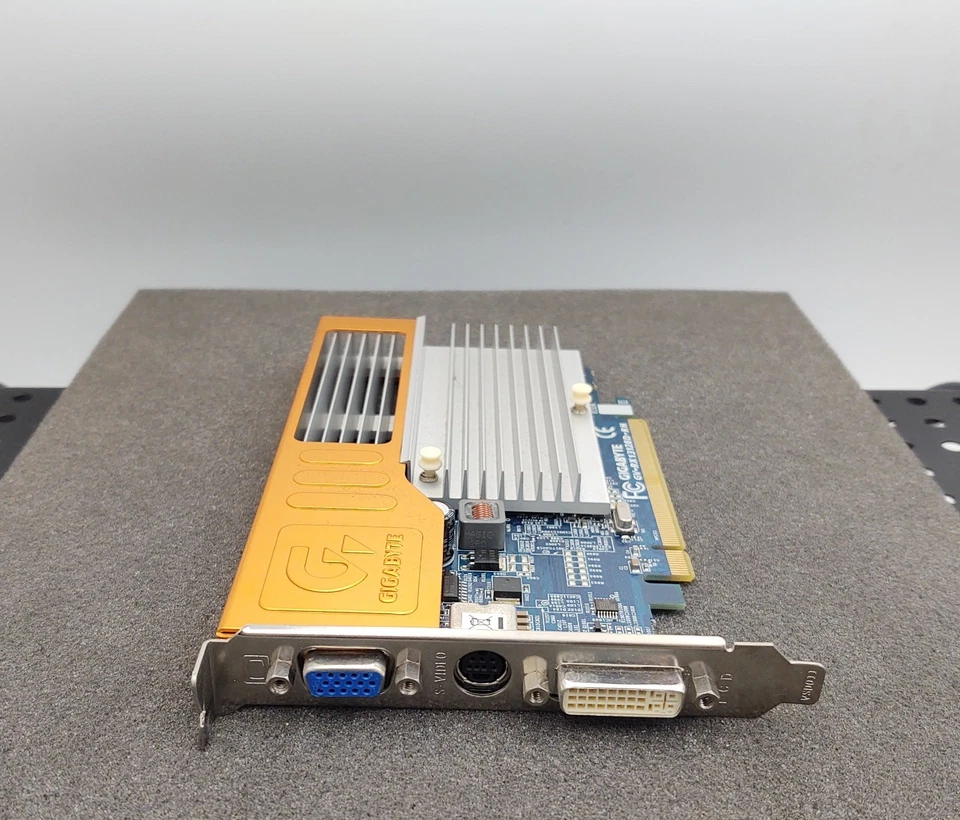 Gigabyte Technology ATI Radeon X1300 (GV-RX13128D-RH) - FAST SHIPPING - Image 3 of 4