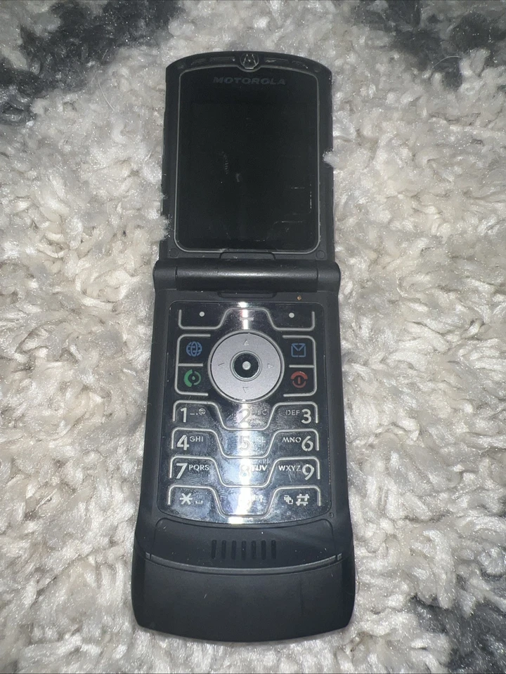 Teléfono Motorola RAZR V3m Negro Abatible Cingular, Sin Tarjeta SIM Foto 2 de 3