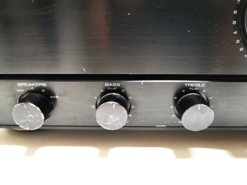 Amplificador integrado estéreo KENWOOD KA-5010 en negro funcionando - Imagen 7 de 11