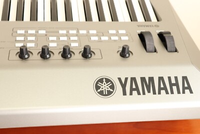 Yamaha MM6 61 Key Keyboard Synthesizer Workstation Music