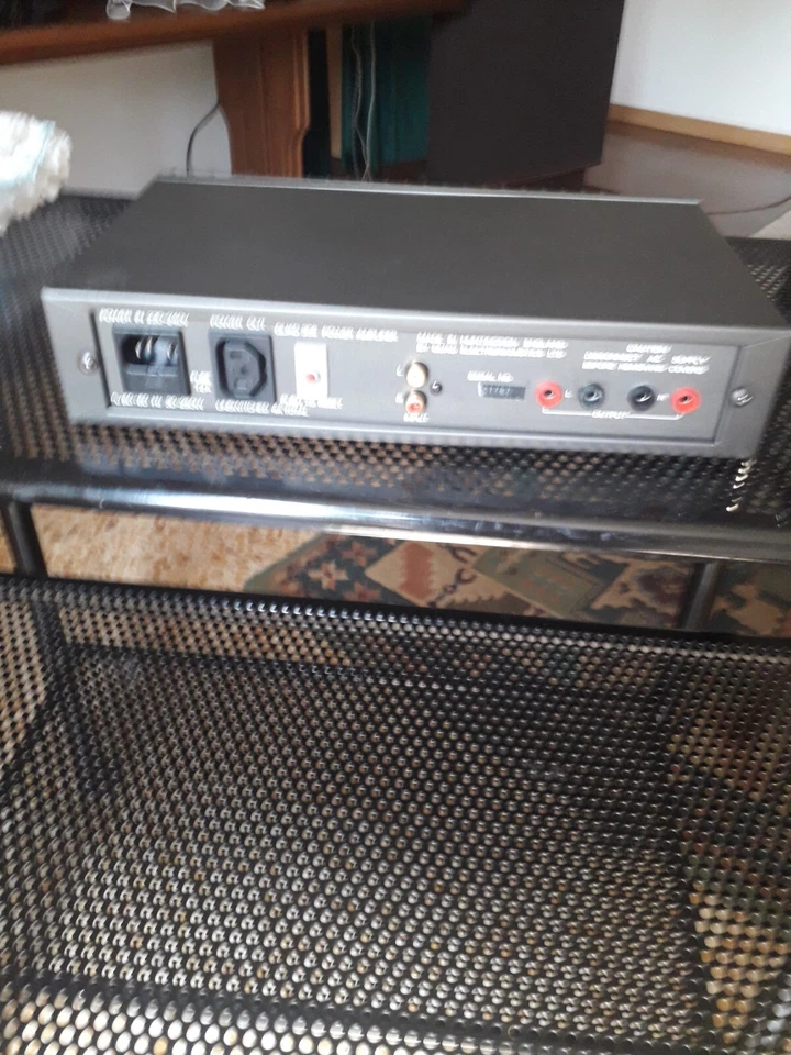 amplificatore finale di potenza Quad 306 - Immagine 2 di 4