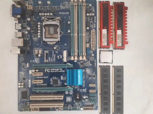 Gigabyte GA-Z77-DS3H Intel Z77 Mainboard mit Intel i5-3570 Und 16Gb Ram