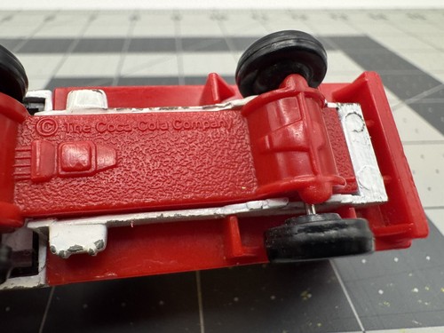 Tomy Tomica Diecast Car #105 Coca-Cola Route Truck - Picture 5 of 5