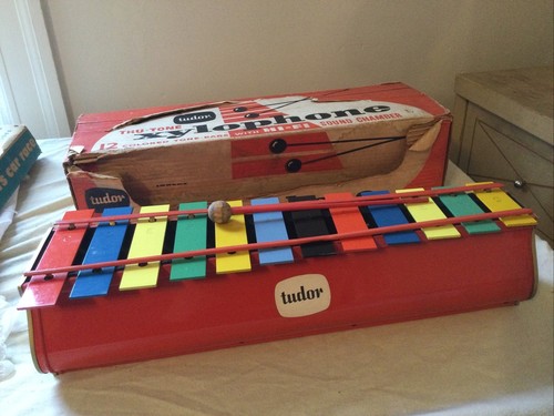 Vintage Tudor Xylophone - Picture 2 of 2