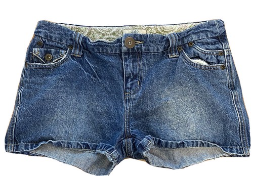 Junior Girls Denim Shorts Medium Wash Size 7 Short Shorts SO Brand