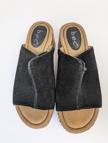 B.O.C. Schuhe geboren Catia Slipper Keilabsatz schwarz Wildleder Gr. 7M Sandalen Born in Concept - Bild 2 von 10